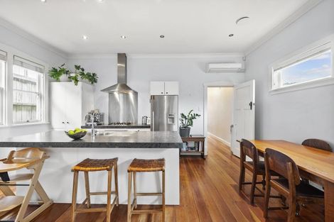 Photo of property in 99a Freyberg Street, Lyall Bay, Wellington, 6022