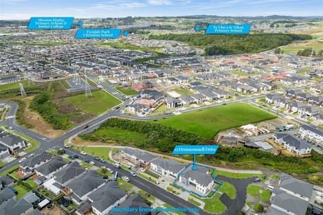 Photo of property in 15 Drumconnell Drive, Flat Bush, Auckland, 2019