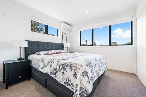 Photo of property in 1/2 Brandon Road, Glen Eden, Auckland, 0602