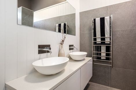 Photo of property in 21 Priscilla Crescent, Mornington, Wellington, 6021