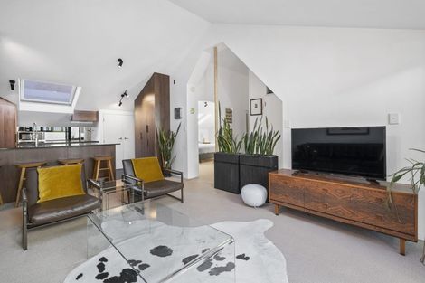 Photo of property in Courtenay Mews Apartments, 18/14u Alpha Street, Te Aro, Wellington, 6011