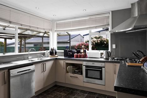 Photo of property in 115 Victoria Street, Hawera, 4610