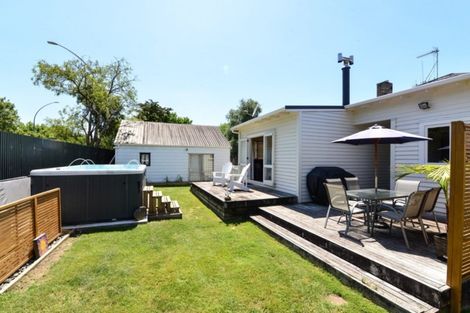 Photo of property in 15 Myrtle Street, Hamilton East, Hamilton, 3216