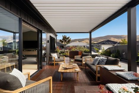 Photo of property in 1 Guano Crescent, Cromwell, 9310