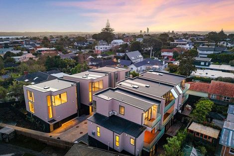 Photo of property in 48c Merani Street, Belmont, Auckland, 0622