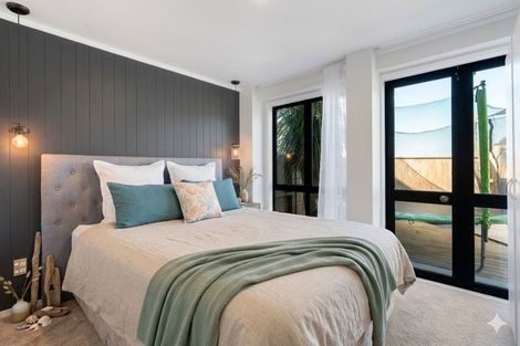 Photo of property in 113 Vipond Road, Stanmore Bay, Whangaparaoa, 0932