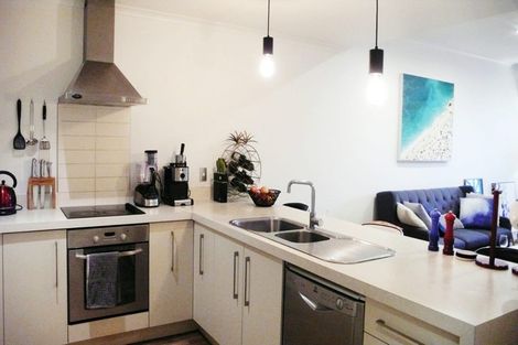 Photo of property in 49 The Track, Takanini, 2112