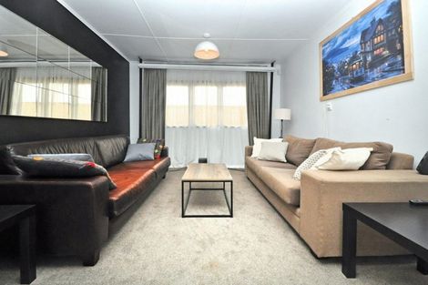 Photo of property in 3 Karaka Street, Helensville, 0800