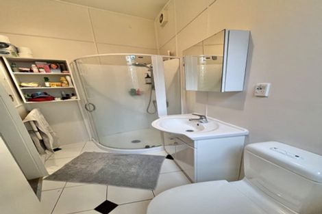 Photo of property in 186 Oriental Parade, Oriental Bay, Wellington, 6011