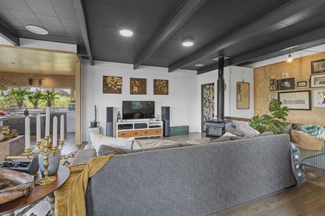 Photo of property in 15 Linda Street, Oakura, 4314