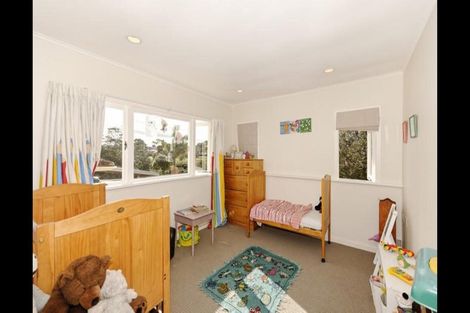 Photo of property in 24 Matipo Road, Te Atatu Peninsula, Auckland, 0610