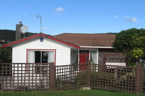 Photo of property in 83 Thurleigh Grove, Karori, Wellington, 6012