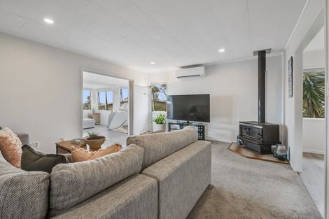 Photo of property in 10a Felicity Place, Unsworth Heights, Auckland, 0632