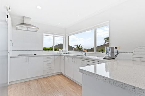 Photo of property in 44 Kath Hopper Drive, Orewa, 0931