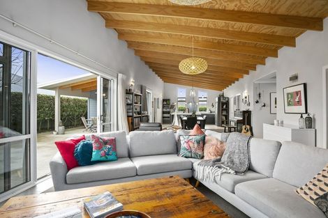 Photo of property in 21 Norfolk Drive, Cambridge, 3434