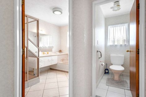 Photo of property in 24 Webb Place, Taradale, Napier, 4112