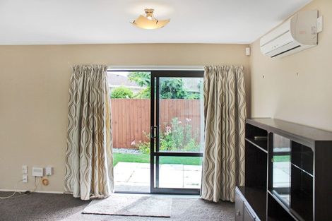 Photo of property in 2/26 Wiremu Street, Redwood, Christchurch, 8051