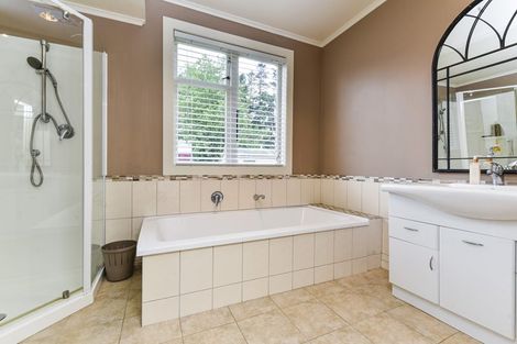 Photo of property in 333 Ararimu Valley Road, Helensville, Waimauku, 0882