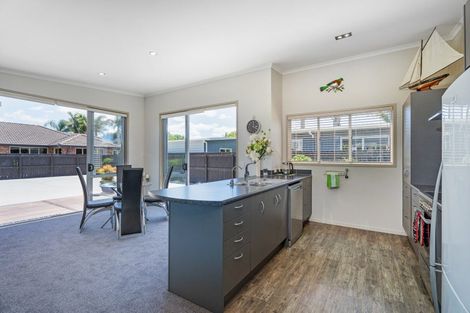 Photo of property in 20b Cholmondeley Crescent, Whitianga, 3510