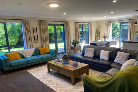 Photo of property in 2 Breton Close, Northwood, Christchurch, 8051