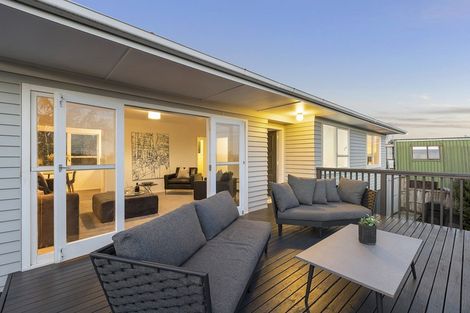 Photo of property in 20 Edgerton Road, Te Atatu Peninsula, Auckland, 0610