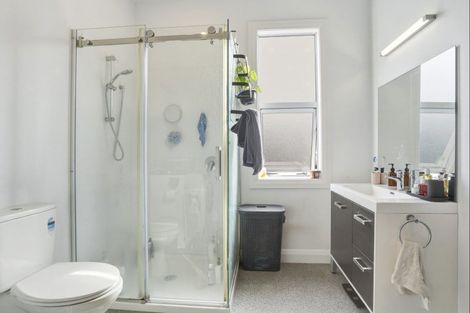 Photo of property in 76 Bay View Road, South Dunedin, Dunedin, 9012