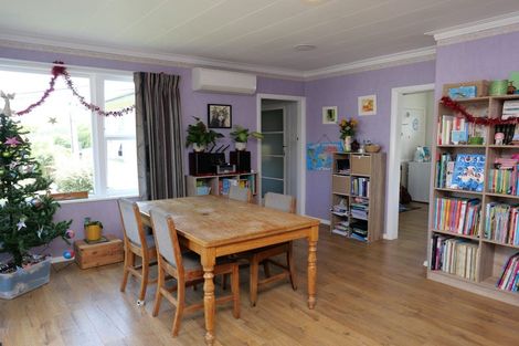 Photo of property in 46 Kaitawa Crescent, Paraparaumu, 5032