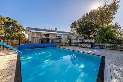 Photo of property in 219a Tukapa Street, Westown, New Plymouth, 4310