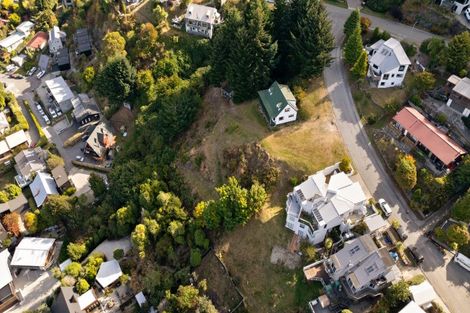 Photo of property in 1 Von Place, Fernhill, Queenstown, 9300