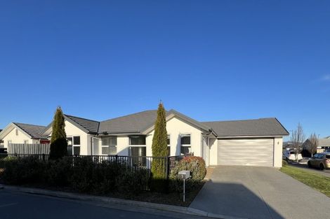 Photo of property in 5 Robalan Close, Halswell, Christchurch, 8025