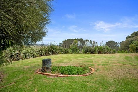 Photo of property in 376 Mangakura Road, Helensville, 0875