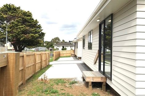 Photo of property in 9 Forbury Place, Mangere, Auckland, 2022