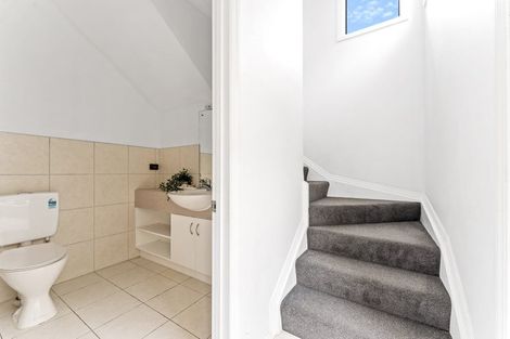 Photo of property in 42 Parkwood Crescent, Gulf Harbour, Whangaparaoa, 0930