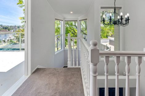 Photo of property in 4 Liston Crescent, Cockle Bay, Auckland, 2014