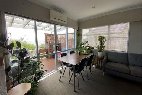 Photo of property in 73a Target Road, Totara Vale, Auckland, 0629