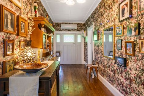 Photo of property in 11 Bear Street, Waverley, 4510