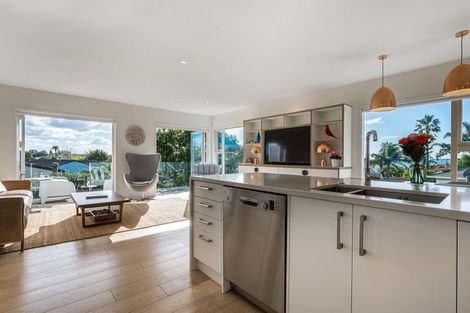 Photo of property in 1/7 Macky Avenue, Devonport, Auckland, 0624