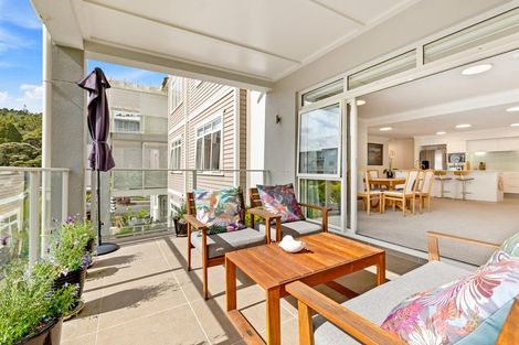 Photo of property in 77 Parkside Drive, Orewa, 0931