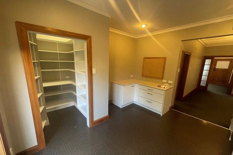 Photo of property in 40 Waiwaka Terrace, Strandon, New Plymouth, 4312