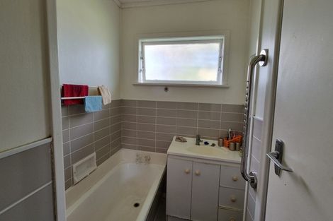 Photo of property in 19 Plumley Crescent, Mangere, Auckland, 2022