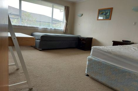 Photo of property in 18 Rewarewa Crescent, Waikanae, 5036