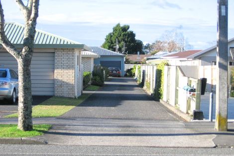 Photo of property in 2/38 Sandwich Road, St Andrews, Hamilton, 3200