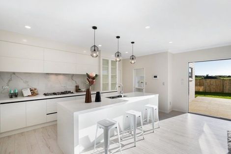 Photo of property in 27 Carrygawley Road, Flat Bush, Auckland, 2019