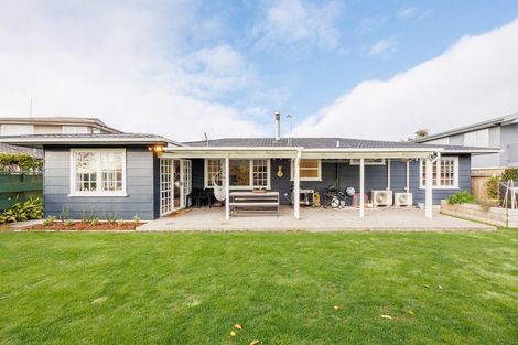Photo of property in 6 Wallace Place, Hokowhitu, Palmerston North, 4410