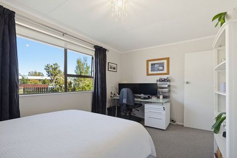 Photo of property in 4 Dove Place, Westbrook, Palmerston North, 4412