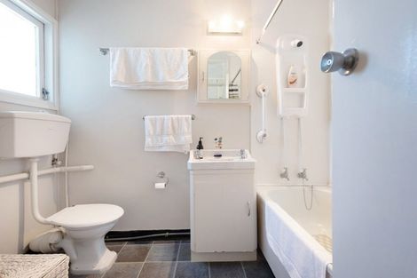 Photo of property in 2e/145 Ohiro Road, Brooklyn, Wellington, 6021