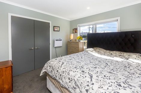 Photo of property in 69 Merton Street, Trentham, Upper Hutt, 5018