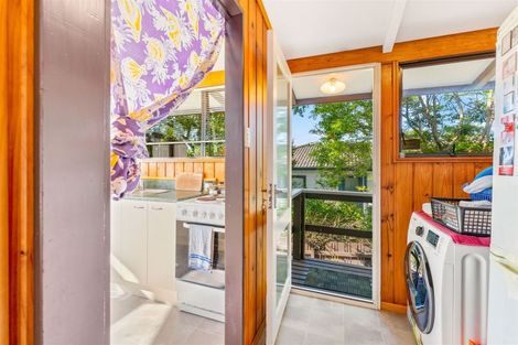 Photo of property in 5 Kemp Road, Massey, Auckland, 0614