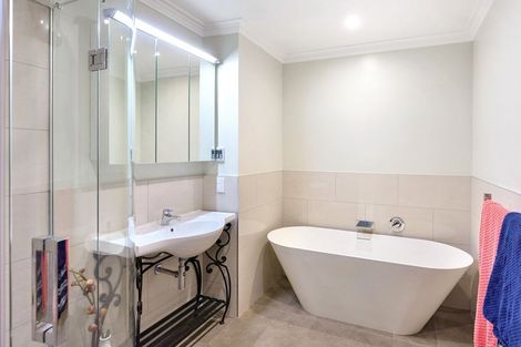 Photo of property in 30 Golf Road, Paraparaumu Beach, Paraparaumu, 5032