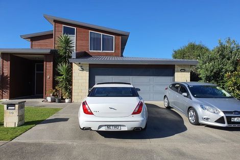 Photo of property in 10 Consort Close, Paraparaumu Beach, Paraparaumu, 5032